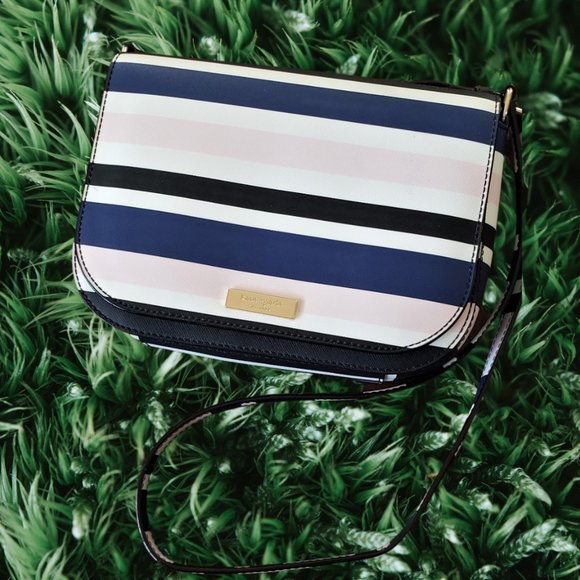 kate spade Handbags - Kate Spade Laurel Way Carson Crossbody Bag